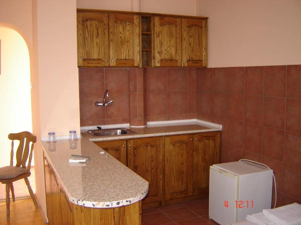 Kanclera Hotel Kaspichan Extérieur photo