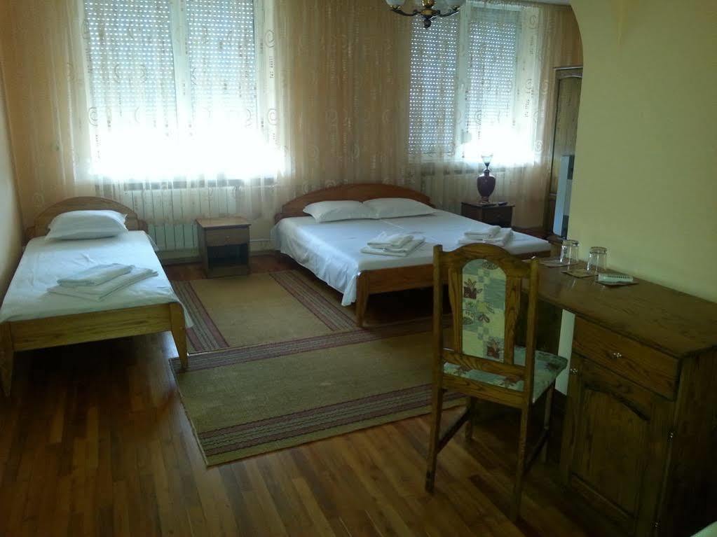 Kanclera Hotel Kaspichan Extérieur photo